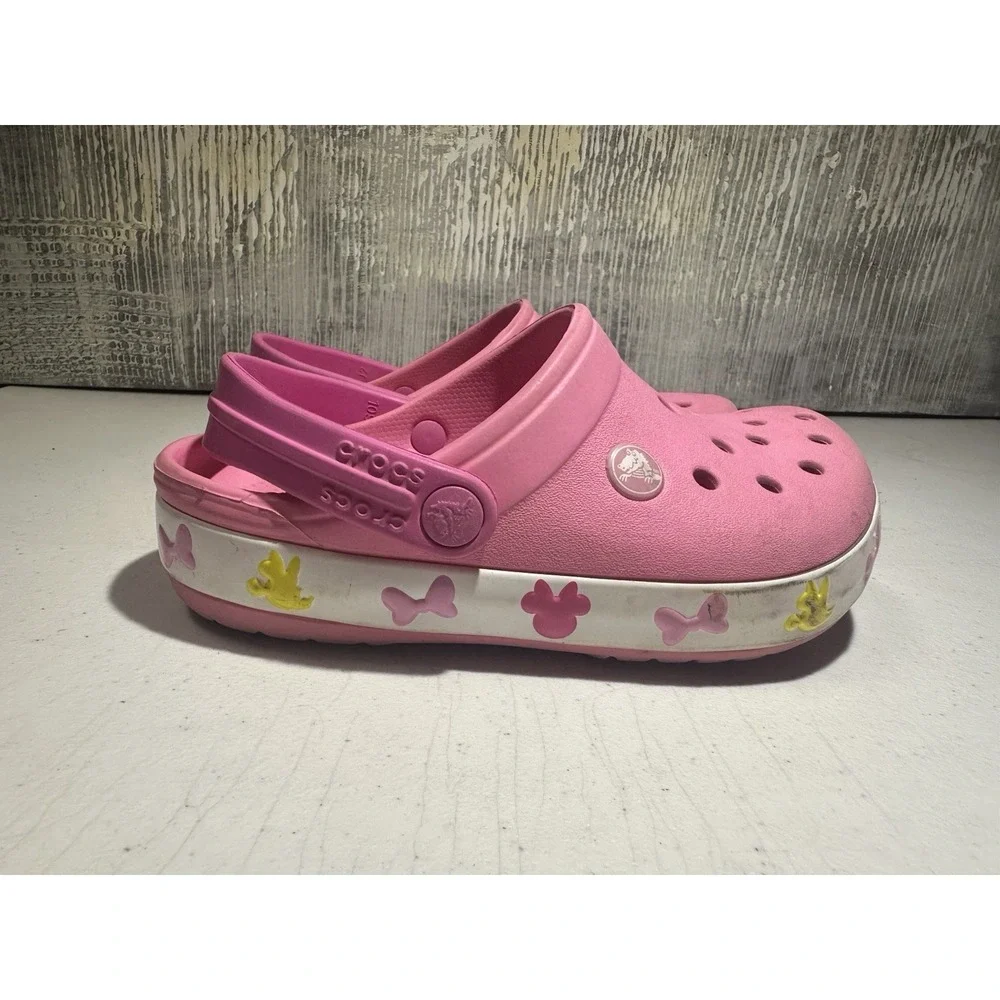 Crocs Minnie Mouse Light-Up Clogs Girls, Size J1, Pink